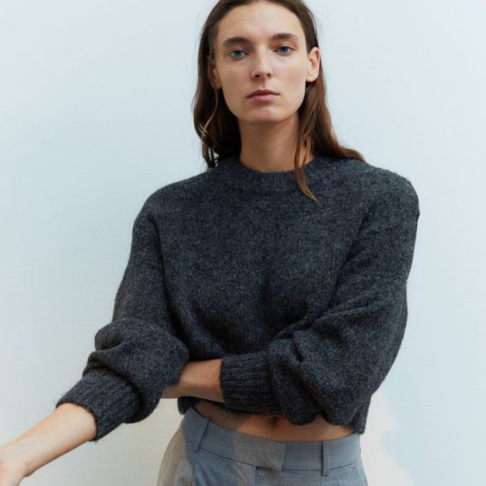 NWT - H&M Dark Grey Melange Short Crop Sweater - Sz Med